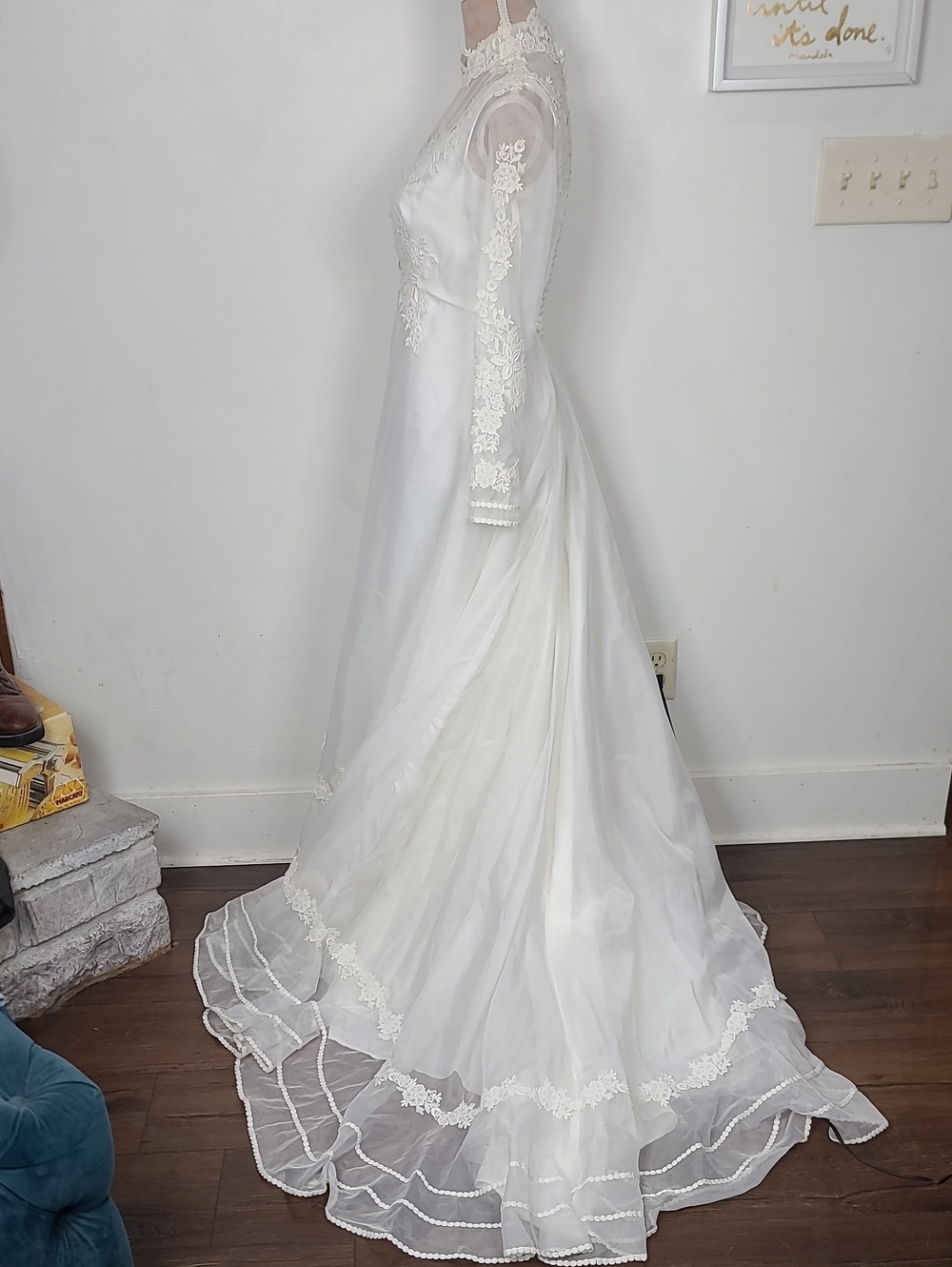 Vtg 70s Bridal Originals White Lace Modest Long-Sleeve A-Line Wedding Dress 8 - Picture 5 of 16